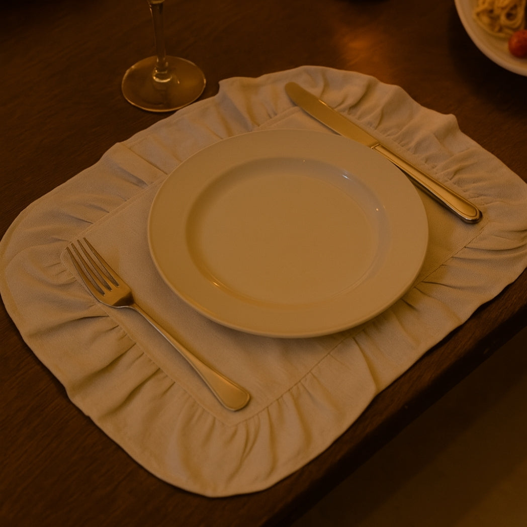 Beyaz Fırfırlı Dikdörtgen Amerikan Servis Homerest