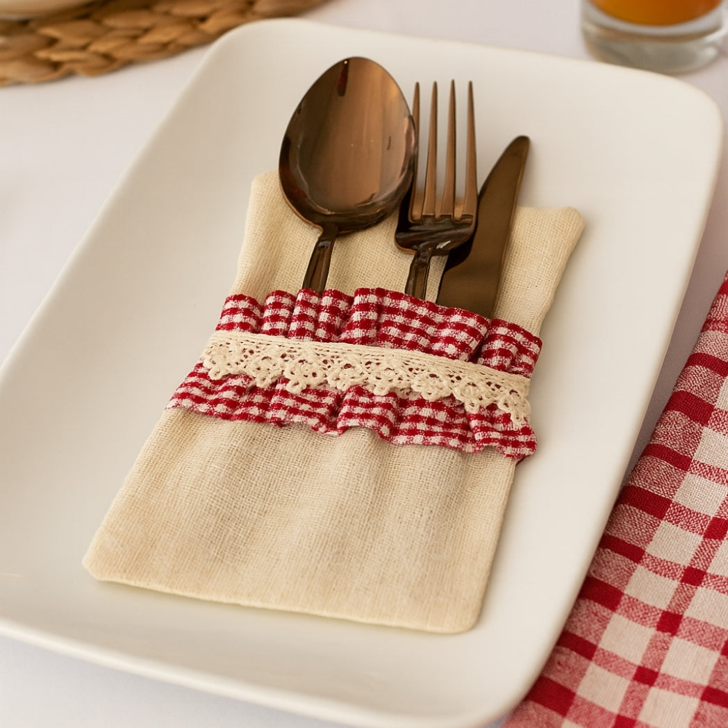 Kırmızı Fırfırlı Ekru Kaşıklık Homerest