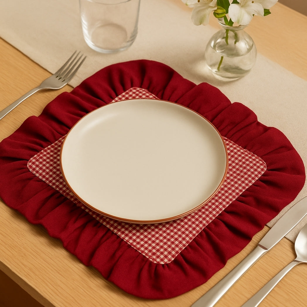 Kırmızı Fırfırlı Pötikare Dikdörtgen Amerikan Servis Homerest