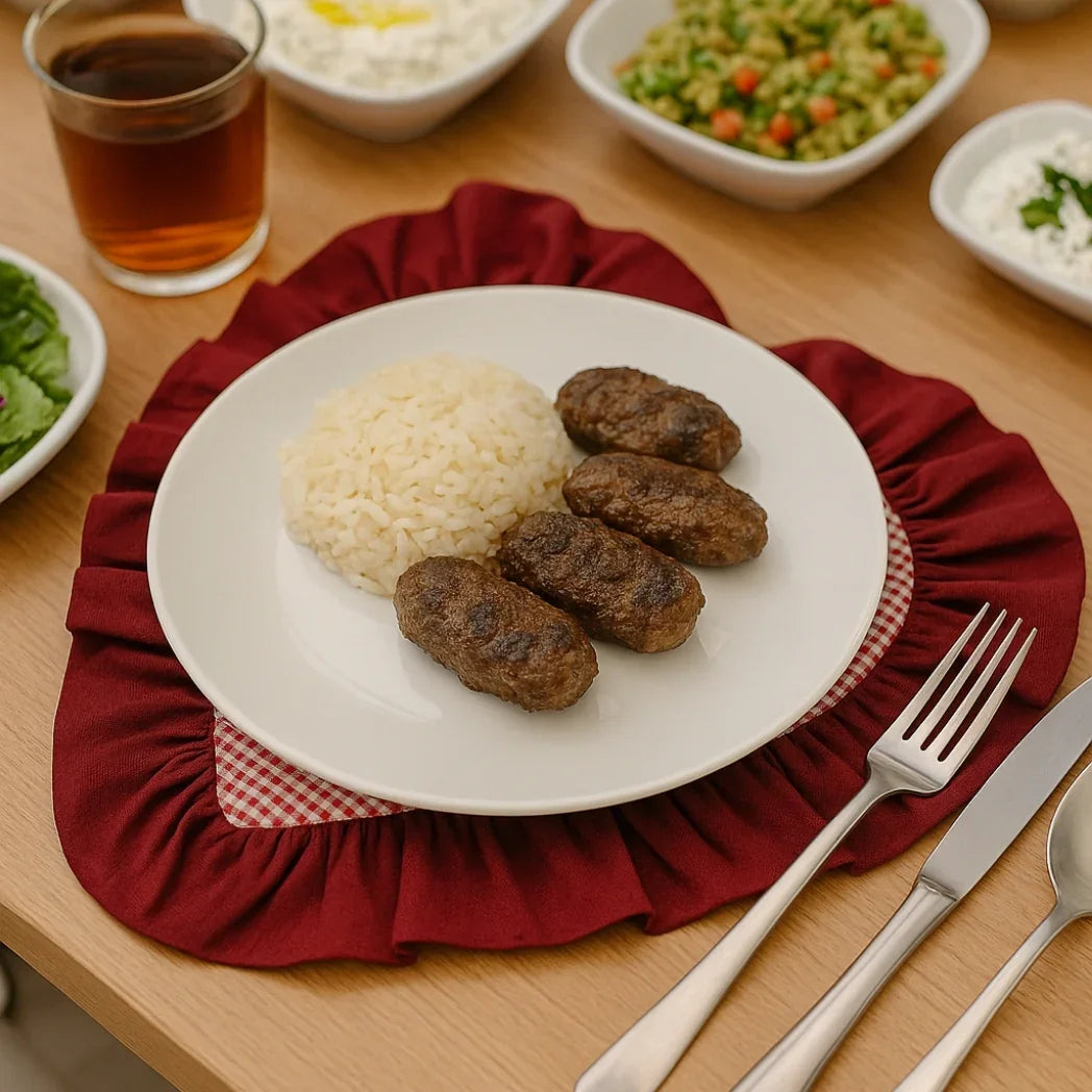 Kırmızı Fırfırlı Pötikare Kalp Amerikan Servis Homerest