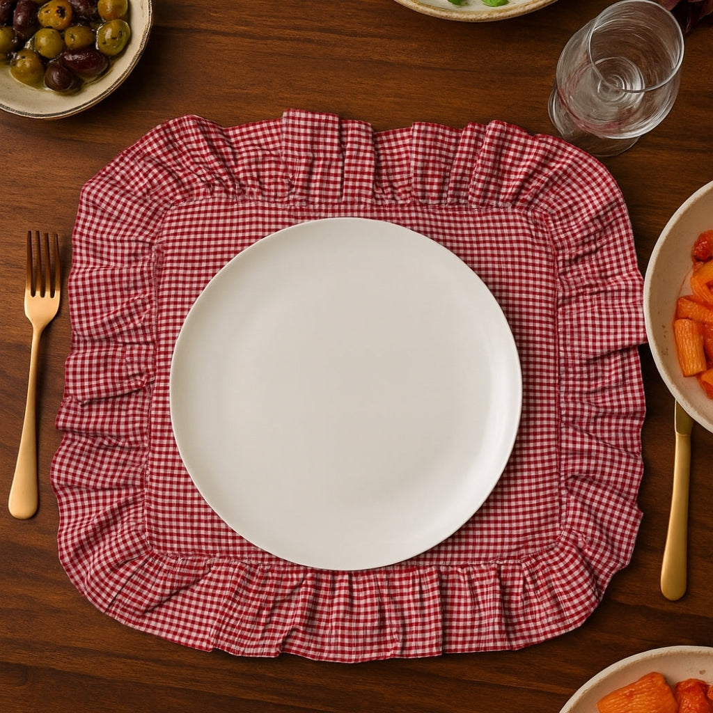 Pötikare Fırfırlı Kırmızı Dikdörtgen Amerikan Servis Homerest
