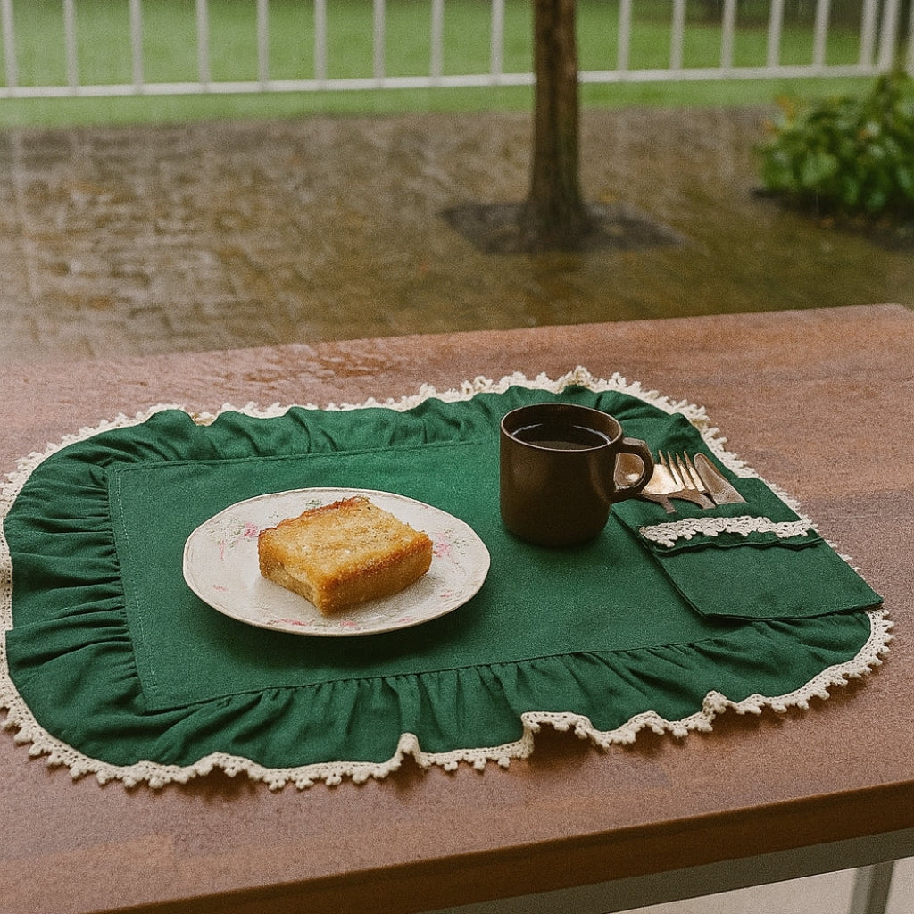 Yeşil Kaşıklıklı Dış Dantel Dikdörtgen Amerikan Servis Homerest
